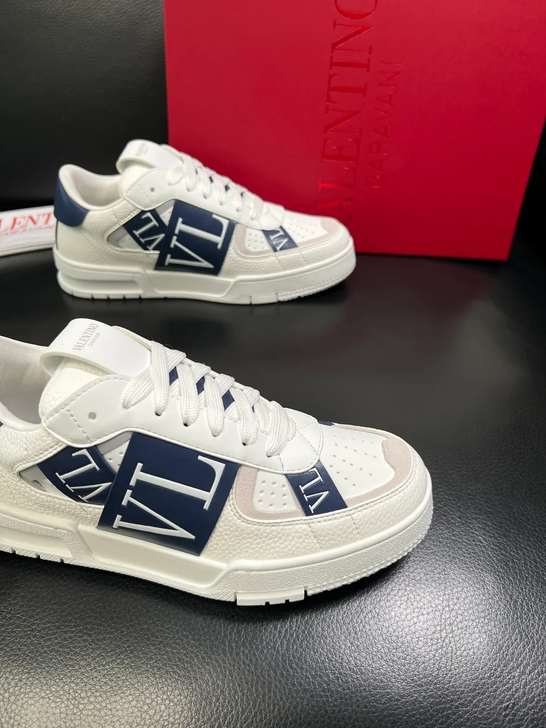 Men's shoes 💰660 VALENTINO High quality top craftsmanship Valentino, sports sneakers counter synchronization, uppers imported from Italy, high-quality splicing colorful complex crafts, imported cowhide lining soft and comfortable, soles: original soles specially provided by the original factory, T men's shoes 💰U exclusive movable molded soles super comfortable, original factory and single goods, welcome to compare, couple size 39-44 (customized 45)
